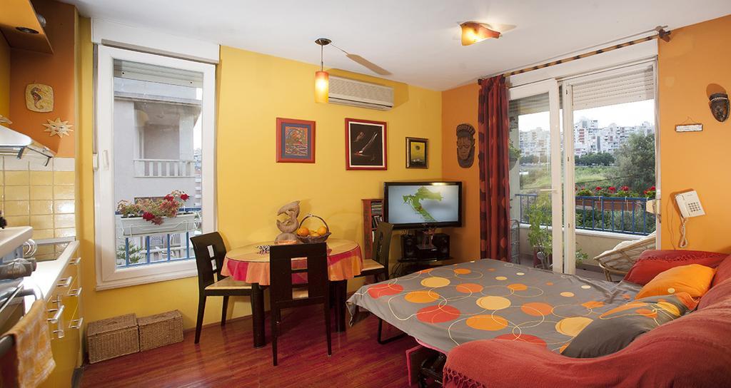Apartment Sunny Yellow - With Balcony And Parking Place, Split Szoba fotó